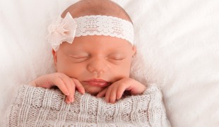 stretch your newborn baby's sleep cycle