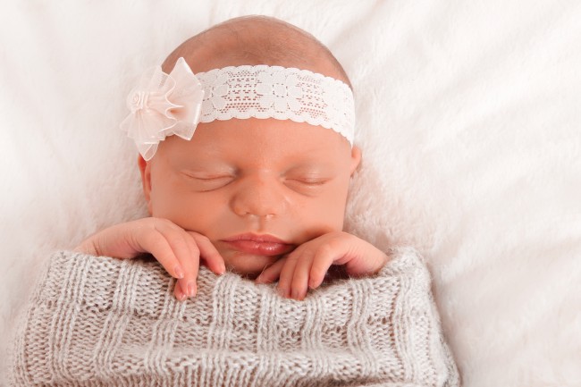 stretch your newborn baby's sleep cycle